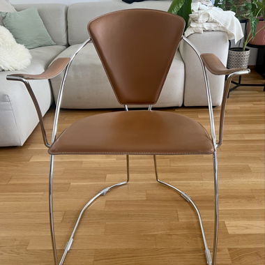 Ensemble de 4 chaises en simili cuir 