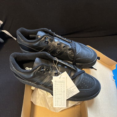 Adidas Rivalry Low schwarz neu schachtel 43 1/3