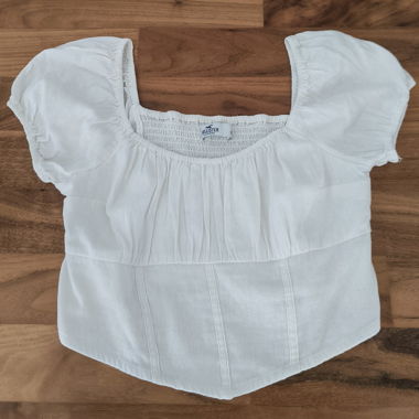 Hollister White Cropped Top Size L