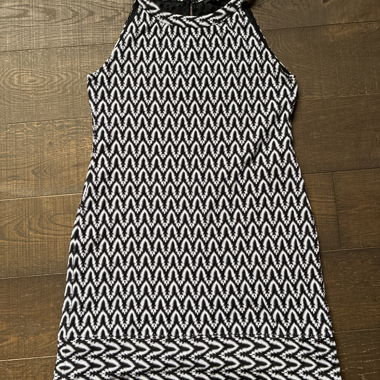 Vestito corto a fantasia bianco e nero