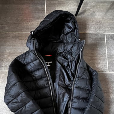 Doudoune superdry taille 36