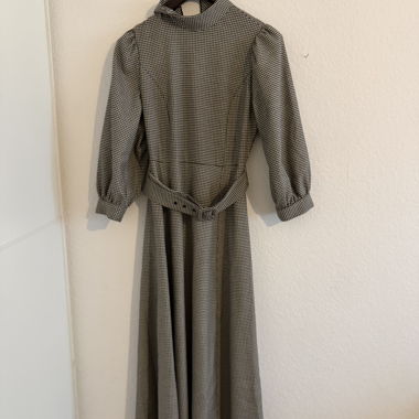 Vestito lungo pied-de-poule con cintura