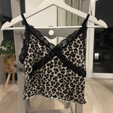 Subdued Top, leo print, Grösse M
