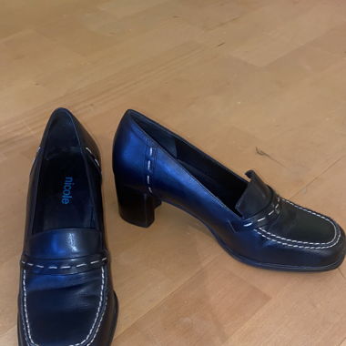 Lederschuhe mit Absatz gr. 35