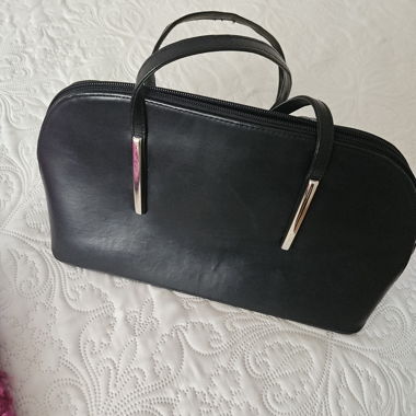 Sac noir en cuir