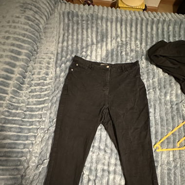 Schwarze Hose 