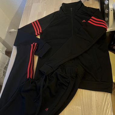 Adidas Trainer, zweiteiler