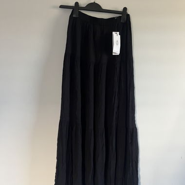 Black Pleated Long Skirt
