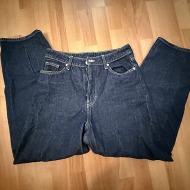Jeans scuri