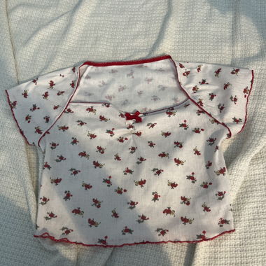 Haut à motif floral