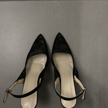 Black slingback heels
