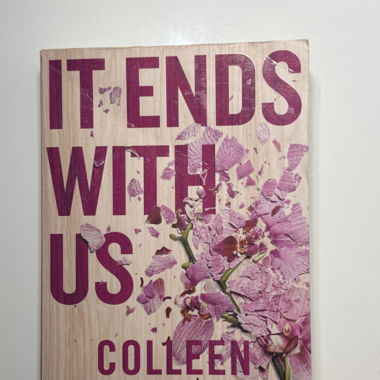 It Ends With Us - Colleen Hoover