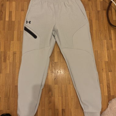 Under Armour bottoms