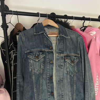 Levi s jeans jacket 