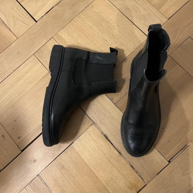 Schwarze Leder Chelsea Boots