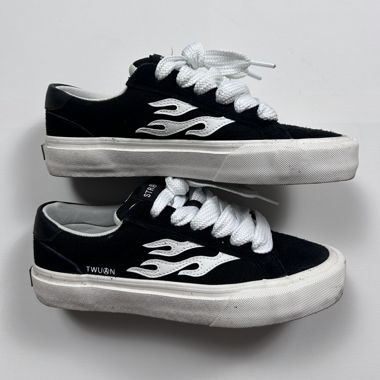 Sneakers STRAYE 41