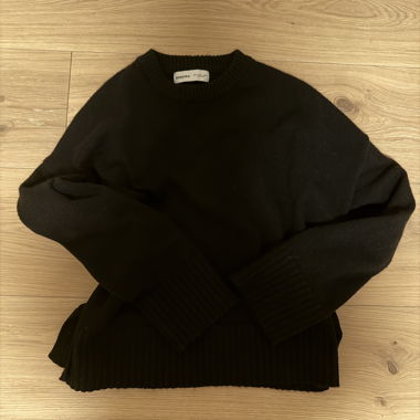 Pull tricoté noir
