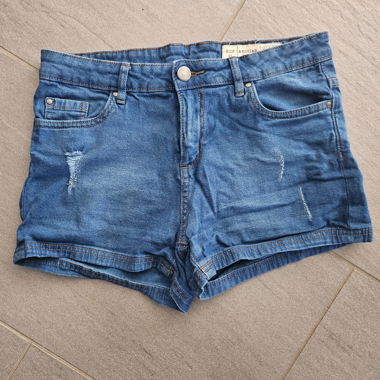 Short jeans