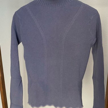 Pull bleu doux - Soft blue pullover
