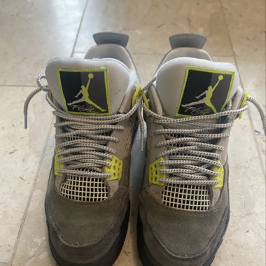 Jordan 4 Neon