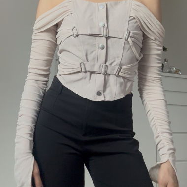 Buckle Top