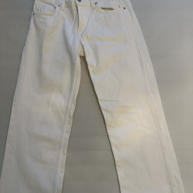 Weisse Hose mit tiefem Bund von Zara
