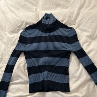 Enge Strickjacke 