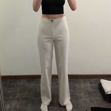 Pantalon évasé côtelé Stradivarius