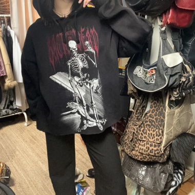 pull à capuche noir 