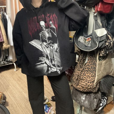 pull à capuche noir 