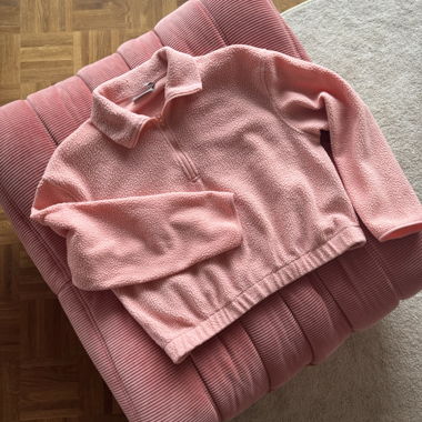 Weekday Crop Fleece