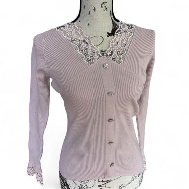 Gilet en maille rose côtelée