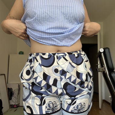 59 Pantaloncini Colorati con Motivo