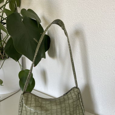 Grüne Umhängetasche 