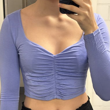 Bauchfreier Pullover