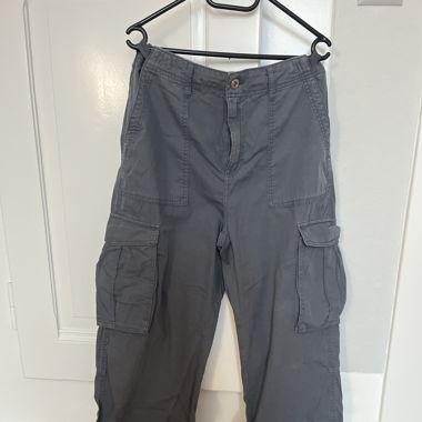 Dunkelgraue Cargo Hose 