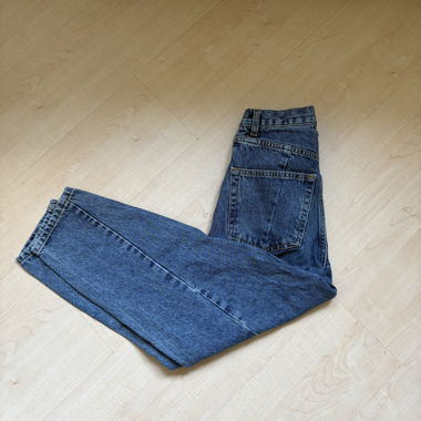 ZARA: The Petit jeans
