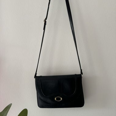 vintage black leather handbag