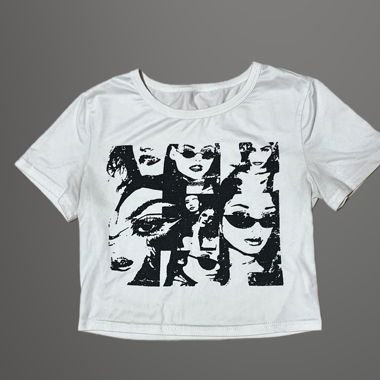 T-shirt corta bianca con grafica