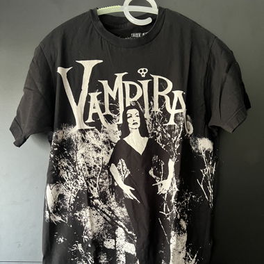 T-shirt vampira 