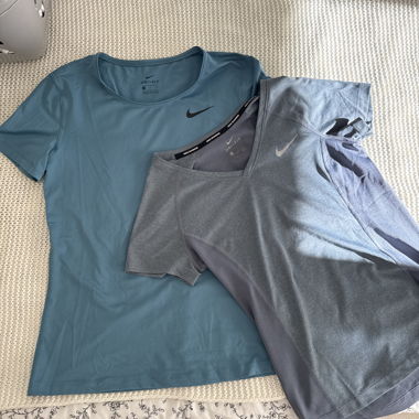 Nike Sportshirts Set
