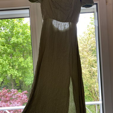 Robe kaki stradivarius 