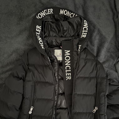 Moncler Jacke