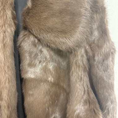 Manteau en vrai fourrure marron