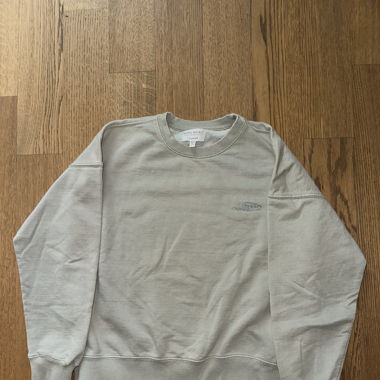 Green Sweatshirt 
