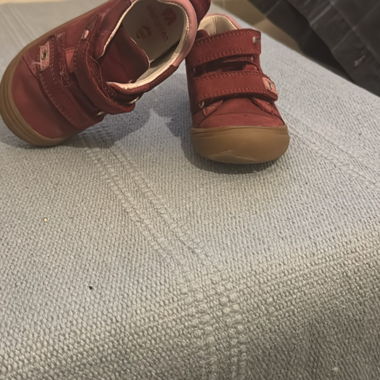 Scarpe per bambini taglia 22