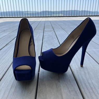 Stylish Purple Pumps, Suede Leather