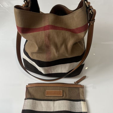 Burberry Tasche mit Etui