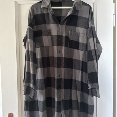 Karierte Flanellbluse (langes Kleid)