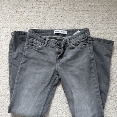 Jeans Bershka Tag. 34